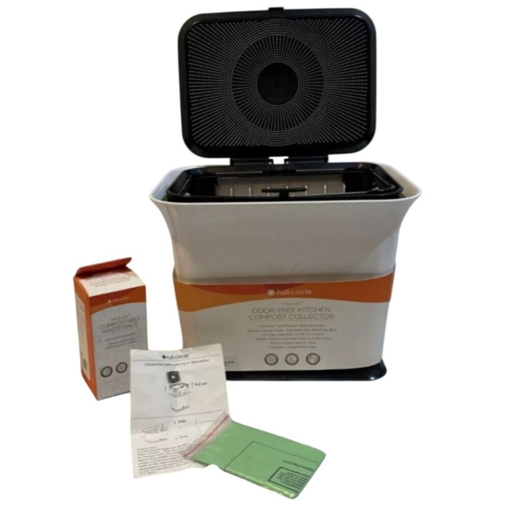 Full Circle Fresh Air Odor Free Kitchen Compost Collector White/Black 1.5 Gallon